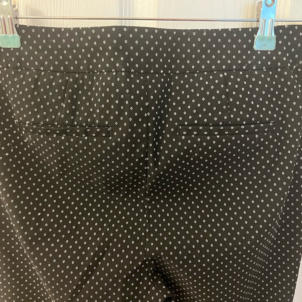 Chico’s Pull-On Black & White Pants Sz 1.5R (10) - Picture 4 of 8